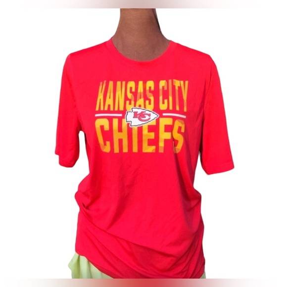 NFL Other - NFL Red Kansas City Chiefs Shirt Size XLarge